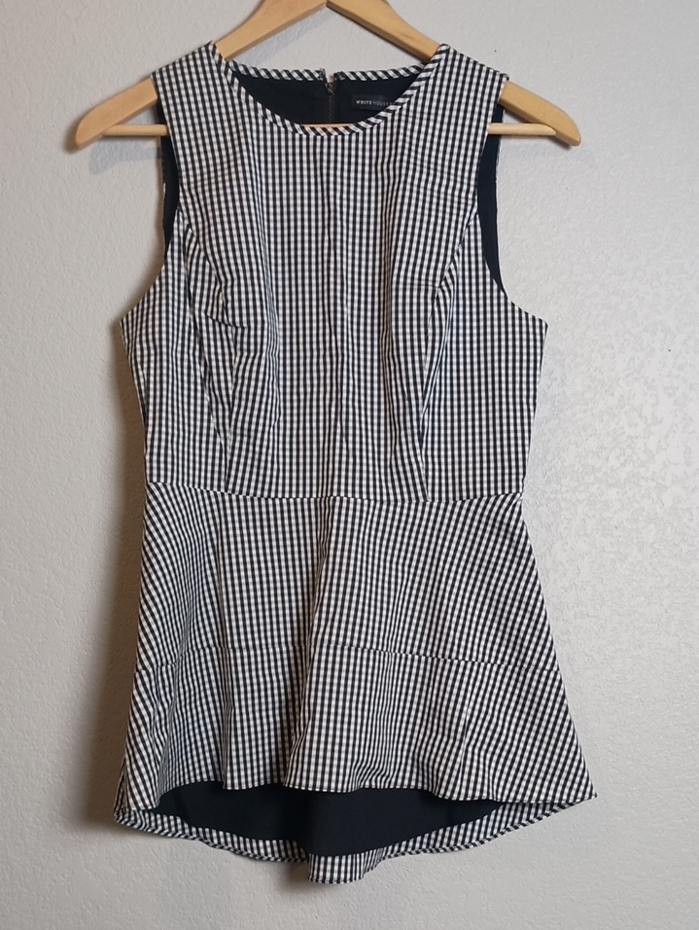 White House Black Market Women's Top Black And White Size 2